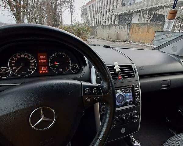 Черный Мерседес А класс, объемом двигателя 1.99 л и пробегом 220 тыс. км за 5500 $, фото 22 на Automoto.ua