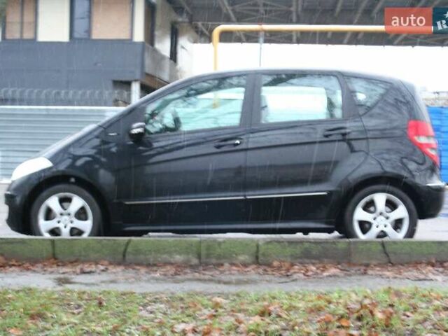 Черный Мерседес А класс, объемом двигателя 1.99 л и пробегом 220 тыс. км за 5500 $, фото 12 на Automoto.ua