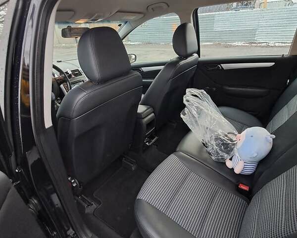 Черный Мерседес А класс, объемом двигателя 1.99 л и пробегом 220 тыс. км за 5500 $, фото 16 на Automoto.ua