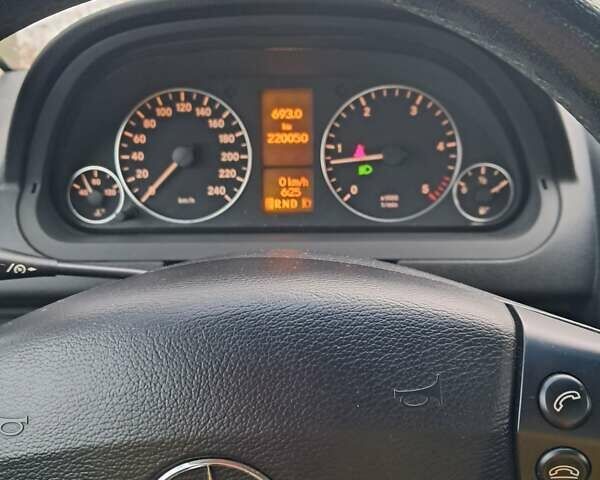 Черный Мерседес А класс, объемом двигателя 1.99 л и пробегом 220 тыс. км за 5500 $, фото 24 на Automoto.ua