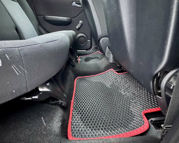 Чорний Мерседес А клас, об'ємом двигуна 1.5 л та пробігом 223 тис. км за 5362 $, фото 53 на Automoto.ua