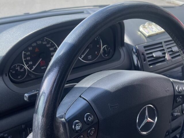 Черный Мерседес А класс, объемом двигателя 1.7 л и пробегом 146 тыс. км за 5200 $, фото 15 на Automoto.ua