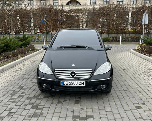 Черный Мерседес А класс, объемом двигателя 1.5 л и пробегом 181 тыс. км за 5999 $, фото 2 на Automoto.ua