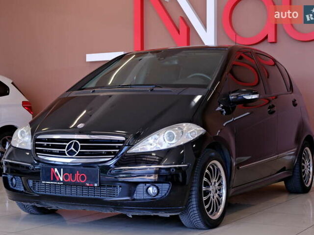 Мерседес А класс 2006 в Одессе на Automoto.ua Черный Мерседес А класс, объемом двигателя 2 л и пробегом 272 тыс. км за 6500 $, фото 4 на Automoto.ua
