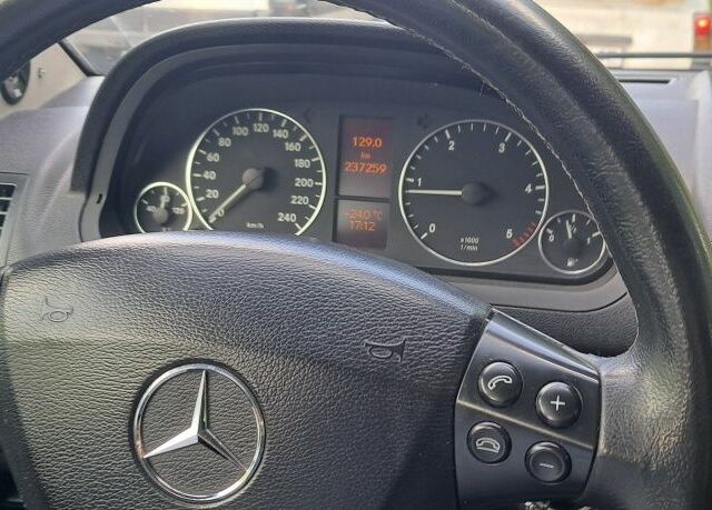 Чорний Мерседес А клас, об'ємом двигуна 2 л та пробігом 237 тис. км за 5500 $, фото 15 на Automoto.ua