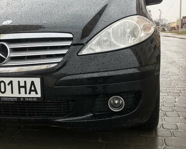 Черный Мерседес А класс, объемом двигателя 1.99 л и пробегом 303 тыс. км за 6500 $, фото 2 на Automoto.ua