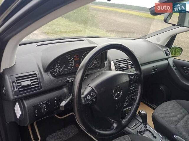 Чорний Мерседес А клас, об'ємом двигуна 1.5 л та пробігом 203 тис. км за 6250 $, фото 17 на Automoto.ua