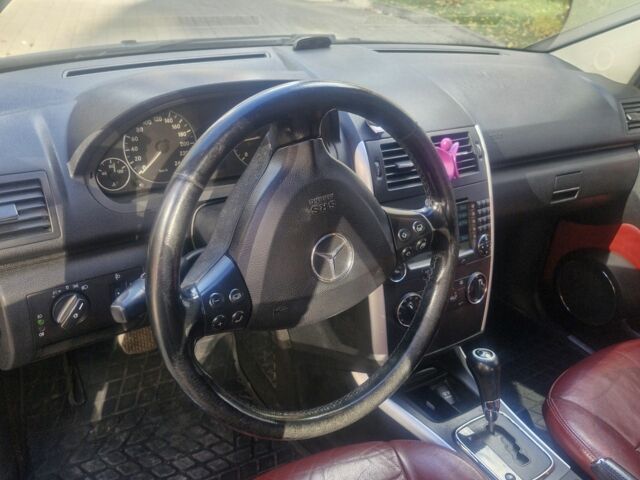 Мерседес А класс 2006 в Ивано-Франковске на Automoto.ua Черный Мерседес А класс, объемом двигателя 2 л и пробегом 280 тыс. км за 5600 $, фото 17 на Automoto.ua