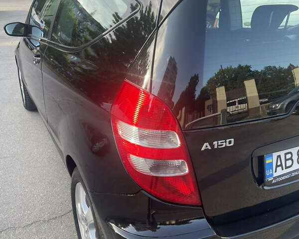 Черный Мерседес А класс, объемом двигателя 1.5 л и пробегом 200 тыс. км за 5400 $, фото 4 на Automoto.ua