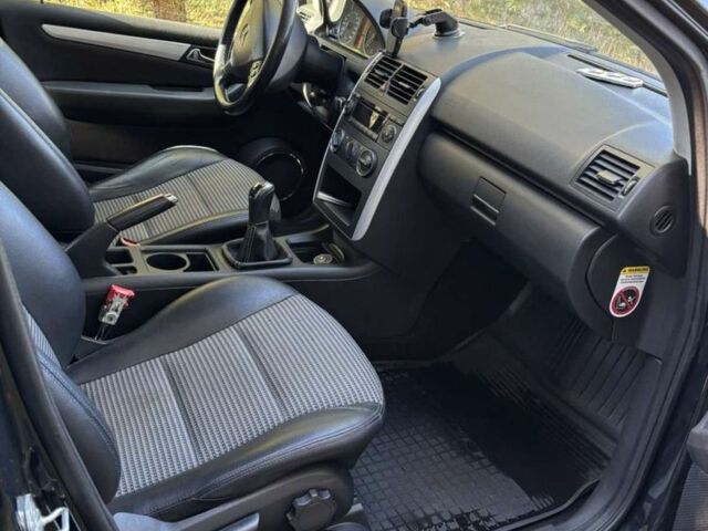 Черный Мерседес А класс, объемом двигателя 2 л и пробегом 280 тыс. км за 5000 $, фото 5 на Automoto.ua