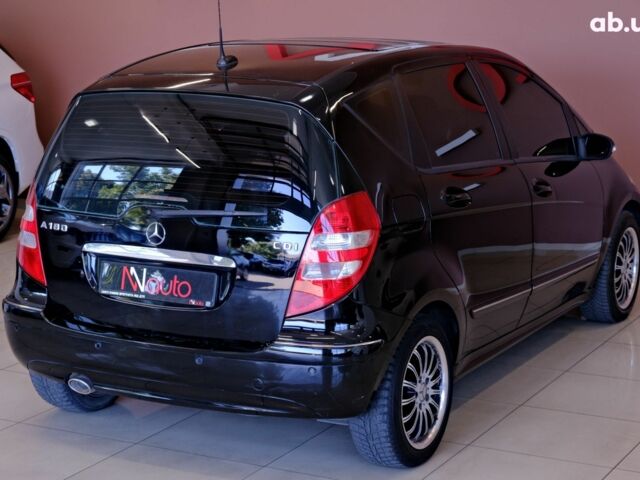 Мерседес А класс 2006 в Одессе на Automoto.ua Черный Мерседес А класс, объемом двигателя 2 л и пробегом 272 тыс. км за 6500 $, фото 4 на Automoto.ua
