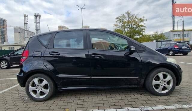 Мерседес А класс 2006 в Броварах на Automoto.ua Черный Мерседес А класс, объемом двигателя 2 л и пробегом 196 тыс. км за 6600 $, фото 1 на Automoto.ua