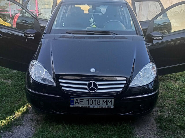Чорний Мерседес А клас, об'ємом двигуна 1.5 л та пробігом 270 тис. км за 5000 $, фото 3 на Automoto.ua