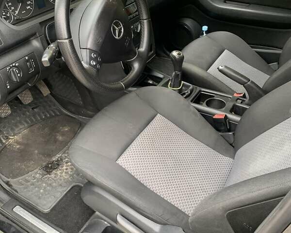 Черный Мерседес А класс, объемом двигателя 2 л и пробегом 340 тыс. км за 4000 $, фото 8 на Automoto.ua