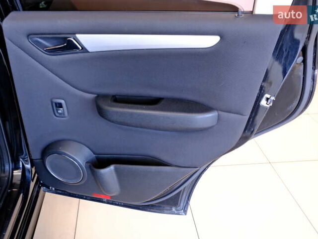 Мерседес А класс 2006 в Одессе на Automoto.ua Черный Мерседес А класс, объемом двигателя 2 л и пробегом 272 тыс. км за 6500 $, фото 42 на Automoto.ua