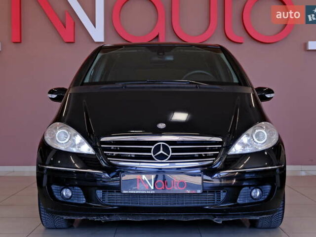 Мерседес А класс 2006 в Одессе на Automoto.ua Черный Мерседес А класс, объемом двигателя 2 л и пробегом 272 тыс. км за 6500 $, фото 2 на Automoto.ua