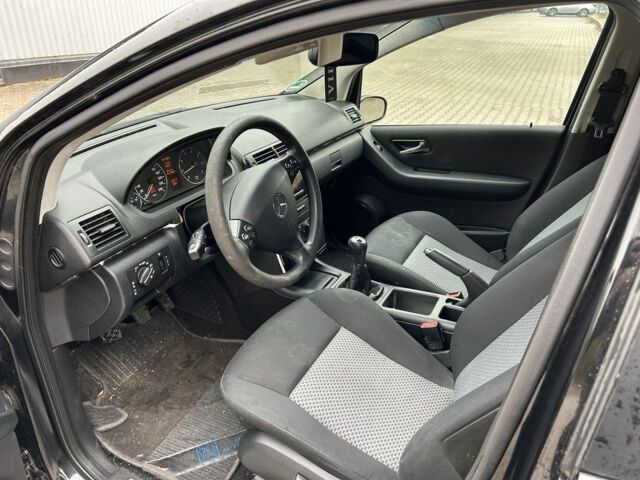 Черный Мерседес А класс, объемом двигателя 1.5 л и пробегом 200 тыс. км за 2250 $, фото 8 на Automoto.ua