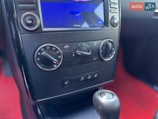 Мерседес А класс 2006 в Ивано-Франковске на Automoto.ua Черный Мерседес А класс, объемом двигателя 1.7 л и пробегом 267 тыс. км за 6200 $, фото 14 на Automoto.ua