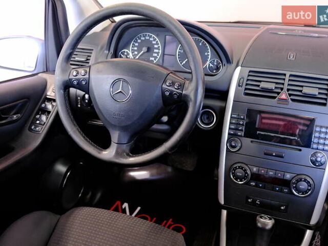 Мерседес А класс 2006 в Одессе на Automoto.ua Черный Мерседес А класс, объемом двигателя 2 л и пробегом 272 тыс. км за 6500 $, фото 51 на Automoto.ua