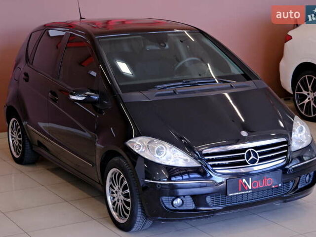 Мерседес А класс 2006 в Одессе на Automoto.ua Черный Мерседес А класс, объемом двигателя 2 л и пробегом 272 тыс. км за 6500 $, фото 5 на Automoto.ua