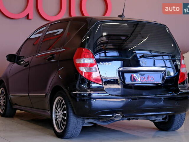 Мерседес А класс 2006 в Одессе на Automoto.ua Черный Мерседес А класс, объемом двигателя 2 л и пробегом 272 тыс. км за 6500 $, фото 23 на Automoto.ua