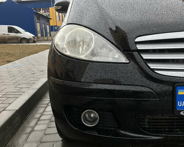 Черный Мерседес А класс, объемом двигателя 1.99 л и пробегом 303 тыс. км за 6500 $, фото 1 на Automoto.ua