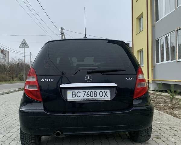 Черный Мерседес А класс, объемом двигателя 2 л и пробегом 340 тыс. км за 4000 $, фото 2 на Automoto.ua