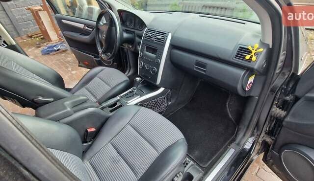 Мерседес А класс 2006 в Броварах на Automoto.ua Черный Мерседес А класс, объемом двигателя 2 л и пробегом 196 тыс. км за 6600 $, фото 2 на Automoto.ua