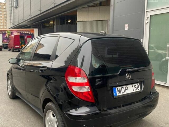 Черный Мерседес А класс, объемом двигателя 1.9 л и пробегом 223 тыс. км за 2200 $, фото 5 на Automoto.ua