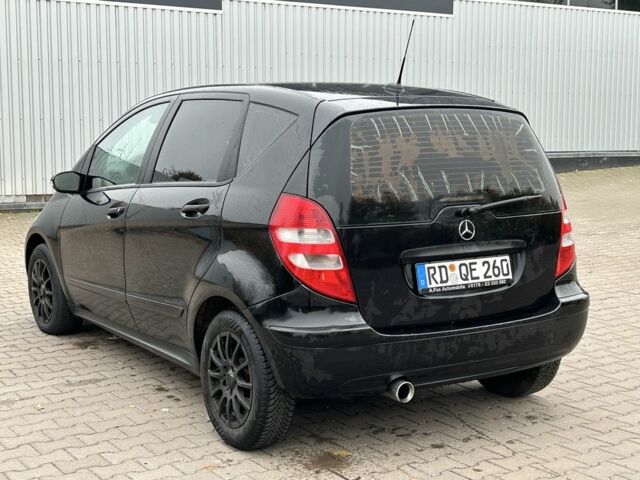 Черный Мерседес А класс, объемом двигателя 1.5 л и пробегом 200 тыс. км за 2250 $, фото 2 на Automoto.ua