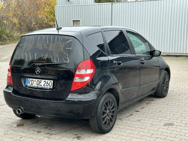 Черный Мерседес А класс, объемом двигателя 1.5 л и пробегом 200 тыс. км за 2250 $, фото 4 на Automoto.ua