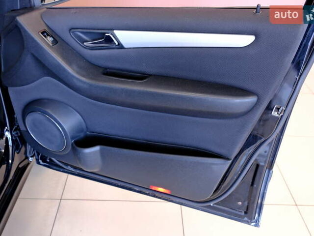 Мерседес А класс 2006 в Одессе на Automoto.ua Черный Мерседес А класс, объемом двигателя 2 л и пробегом 272 тыс. км за 6500 $, фото 46 на Automoto.ua