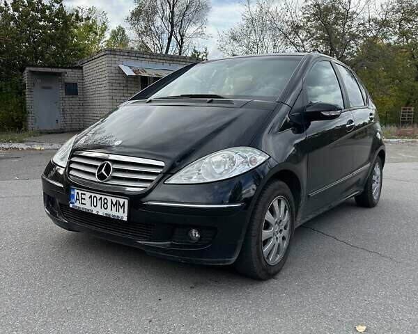 Черный Мерседес А класс, объемом двигателя 1.5 л и пробегом 278 тыс. км за 4600 $, фото 3 на Automoto.ua