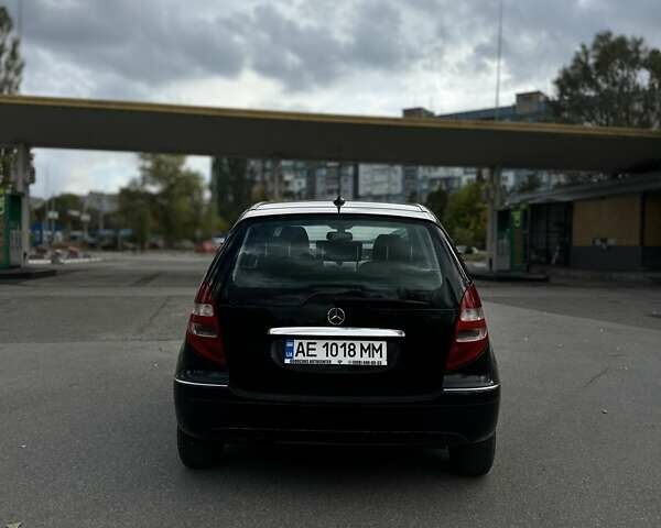 Черный Мерседес А класс, объемом двигателя 1.5 л и пробегом 278 тыс. км за 4600 $, фото 7 на Automoto.ua