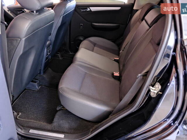 Мерседес А класс 2006 в Одессе на Automoto.ua Черный Мерседес А класс, объемом двигателя 2 л и пробегом 272 тыс. км за 6500 $, фото 39 на Automoto.ua