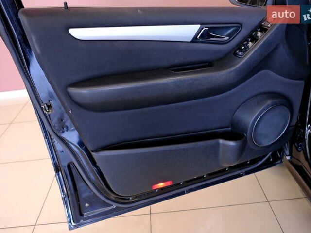 Мерседес А класс 2006 в Одессе на Automoto.ua Черный Мерседес А класс, объемом двигателя 2 л и пробегом 272 тыс. км за 6500 $, фото 34 на Automoto.ua