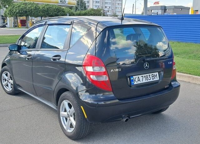 Чорний Мерседес А клас, об'ємом двигуна 2 л та пробігом 237 тис. км за 5500 $, фото 5 на Automoto.ua