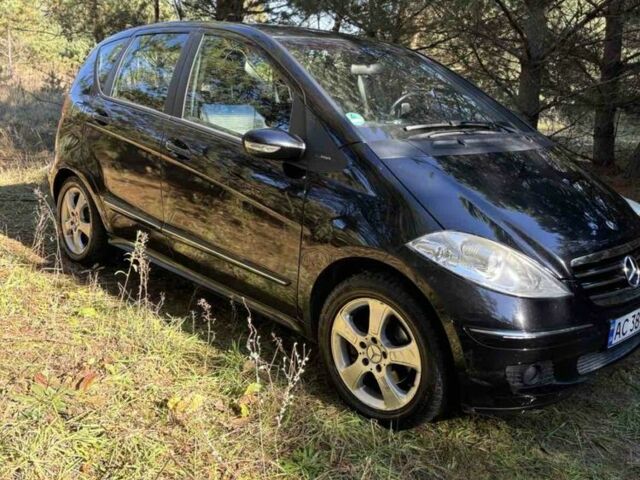 Черный Мерседес А класс, объемом двигателя 2 л и пробегом 280 тыс. км за 5000 $, фото 1 на Automoto.ua