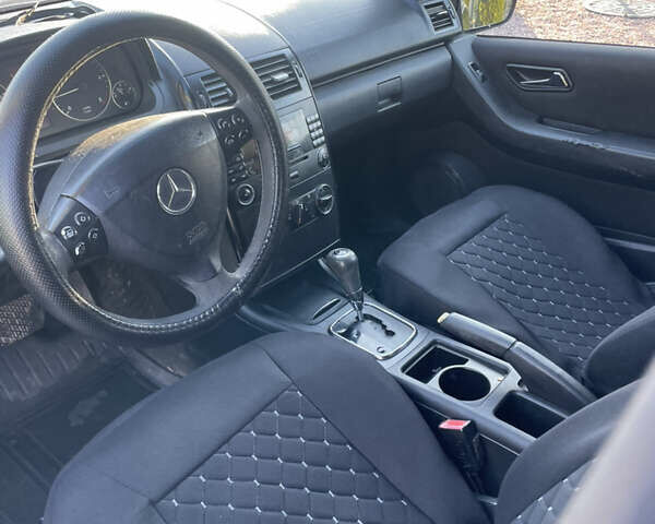 Чорний Мерседес А клас, об'ємом двигуна 1.99 л та пробігом 215 тис. км за 4950 $, фото 5 на Automoto.ua