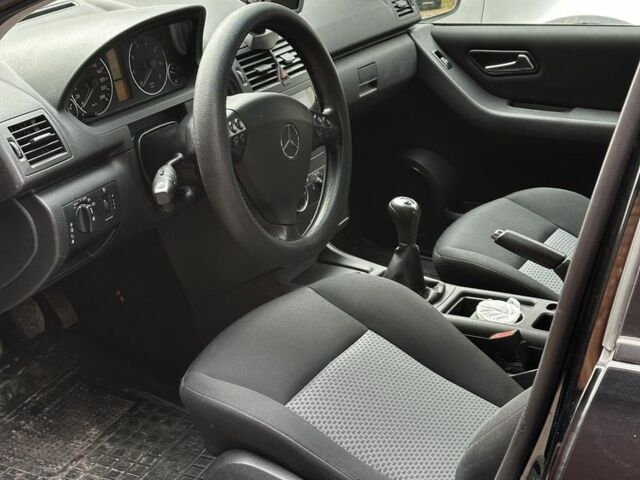 Черный Мерседес А класс, объемом двигателя 1.5 л и пробегом 209 тыс. км за 4700 $, фото 5 на Automoto.ua