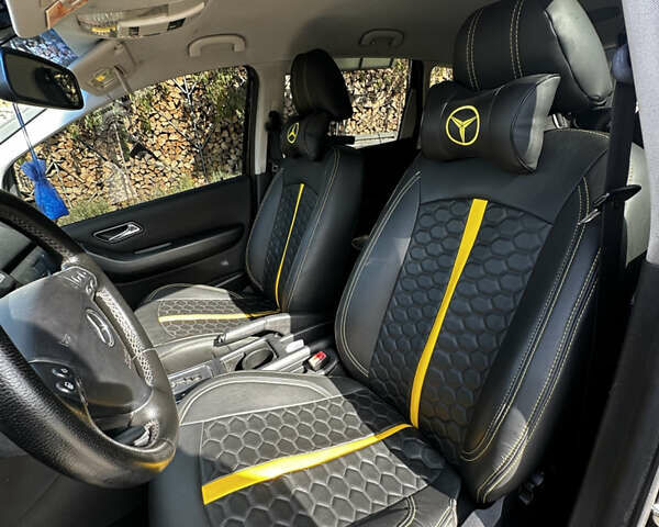 Черный Мерседес А класс, объемом двигателя 2.01 л и пробегом 213 тыс. км за 6400 $, фото 19 на Automoto.ua