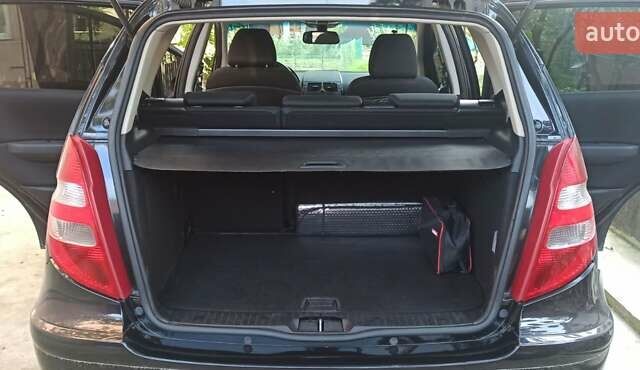 Мерседес А класс 2007 в Хусте на Automoto.ua Черный Мерседес А класс, объемом двигателя 1.5 л и пробегом 220 тыс. км за 5200 $, фото 3 на Automoto.ua