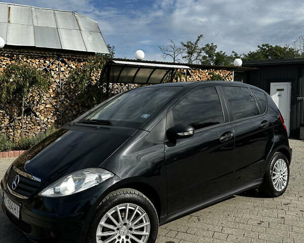 Черный Мерседес А класс, объемом двигателя 2.01 л и пробегом 213 тыс. км за 6400 $, фото 1 на Automoto.ua