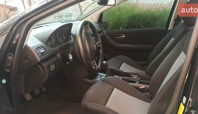 Мерседес А класс 2007 в Хусте на Automoto.ua Черный Мерседес А класс, объемом двигателя 1.5 л и пробегом 220 тыс. км за 5200 $, фото 7 на Automoto.ua