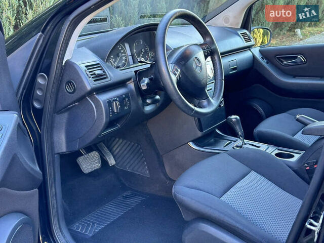 Чорний Мерседес А клас, об'ємом двигуна 2 л та пробігом 242 тис. км за 6500 $, фото 4 на Automoto.ua