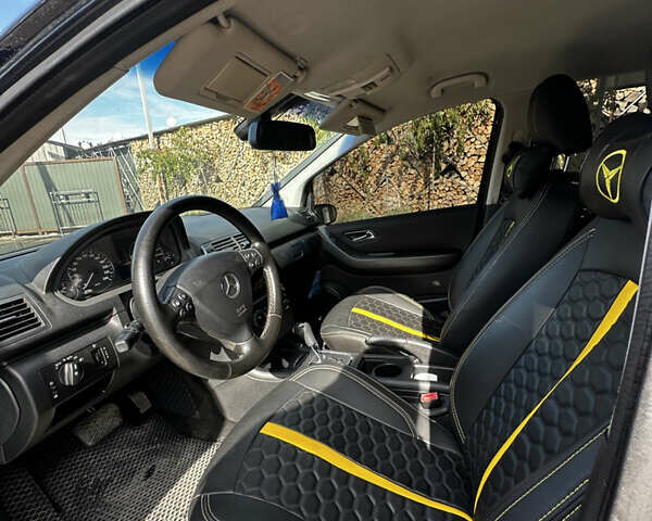 Черный Мерседес А класс, объемом двигателя 2.01 л и пробегом 213 тыс. км за 6400 $, фото 18 на Automoto.ua