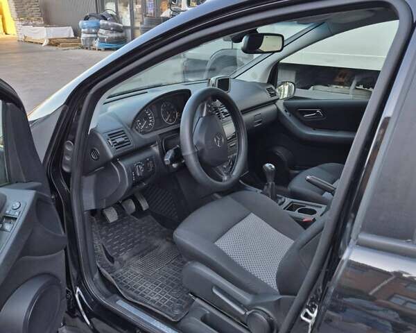 Чорний Мерседес А клас, об'ємом двигуна 1.5 л та пробігом 207 тис. км за 5000 $, фото 2 на Automoto.ua