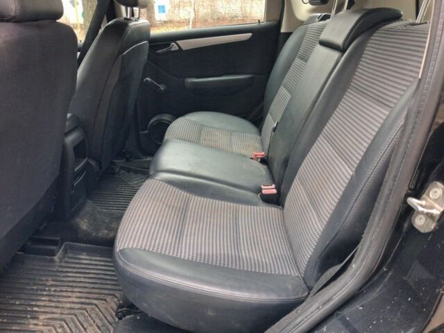 Чорний Мерседес А клас, об'ємом двигуна 2 л та пробігом 250 тис. км за 2350 $, фото 9 на Automoto.ua