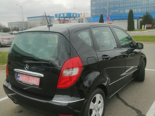 Черный Мерседес А класс, объемом двигателя 1.5 л и пробегом 210 тыс. км за 5850 $, фото 12 на Automoto.ua