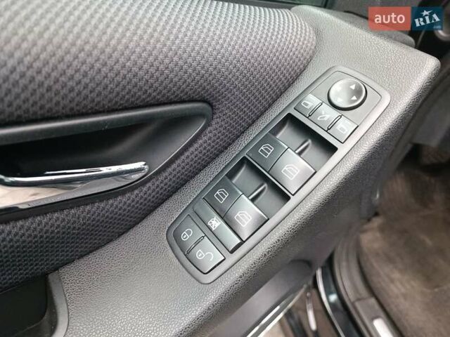 Черный Мерседес А класс, объемом двигателя 2 л и пробегом 189 тыс. км за 6200 $, фото 21 на Automoto.ua